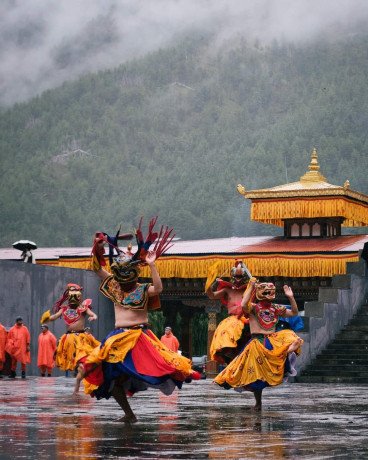 book-amazing-bhutan-package-tour-from-pune-with-naturewings-holidays-big-0
