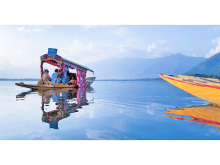 Kashmir Tour Packages from Delhi : Where Every Moment Counts