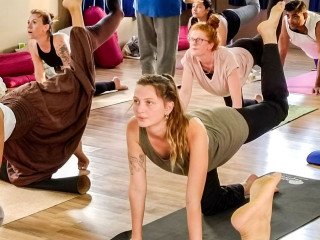 100 Hour Yoga Teacher Training in Rishikesh , India