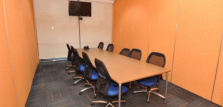 acoustic-sliding-folding-partition-pune-big-0