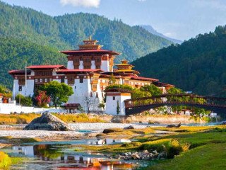 Book Wonderful Bhutan Package Tour from Bagdogra Airport with Door To Happiness Holiday