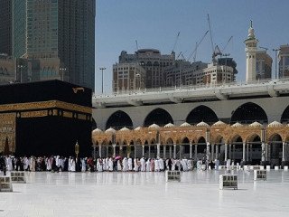 Comfort in Holy Journey? Step in with A Luxury Umrah Package