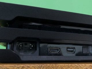 We replace damaged PlayStation 4 {PS4} HDMI port