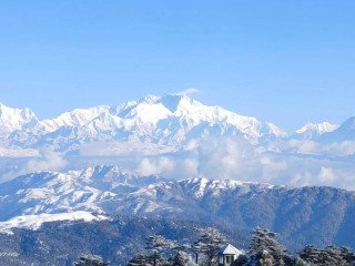 Wonderful Sandakphu Land Rover Package from Manebhanjan at Best Price from Adorable Vacation, HURRY!