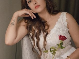 Call Girls In Noida Sector 16 Metro 9990841002