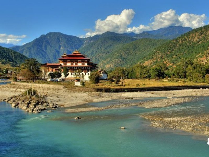 bhutan-packages-from-kolkata-with-scenic-mountains-cultural-experiences