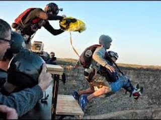 Tandem BASE Jumping